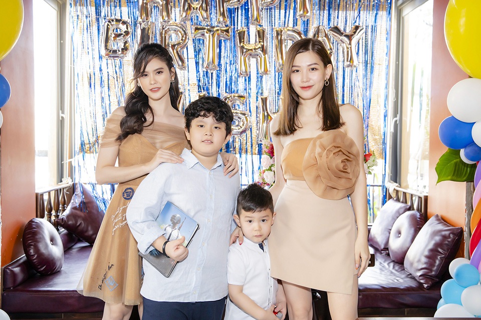 Hậu ly hôn, Trương Quỳnh Anh lo lắng khi con lên mạng tìm thông tin về mình - 4