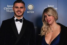 Bà xã xinh đẹp của Icardi “chiếm sóng” truyền hình Italia