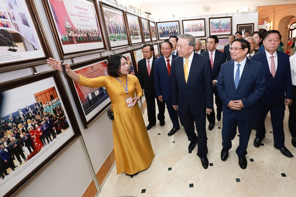 Tổng Bí thư Tô Lâm trao Huân chương Lao động hạng Nhất cho Bộ Văn hoá - 3 Tổng Bí thư Tô Lâm trao Huân chương Lao động hạng Nhất cho Bộ Văn hoá - 3