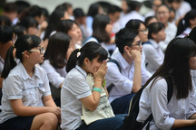Căng thẳng "cuộc đua" vào lớp 10, học sinh thức đến 2 - 3h sáng ôn thi