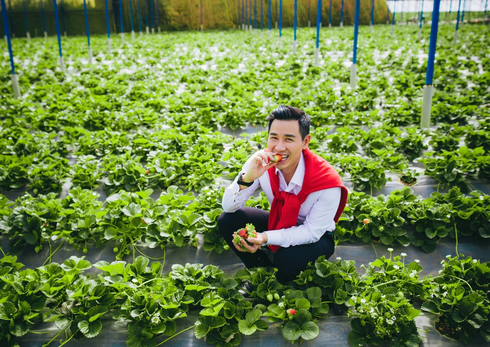 Nguyên Khang nhìn lại năm cũ trước thềm xuân sang - 5 Nguyên Khang nhìn lại năm cũ trước thềm xuân sang - 5