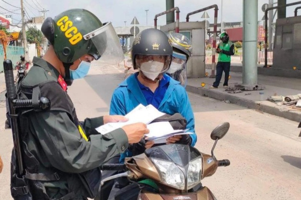 Người TPHCM chưa được đi làm tại Đồng Nai bằng phương tiện cá nhân - 1 Người TPHCM chưa được đi làm tại Đồng Nai bằng phương tiện cá nhân - 1