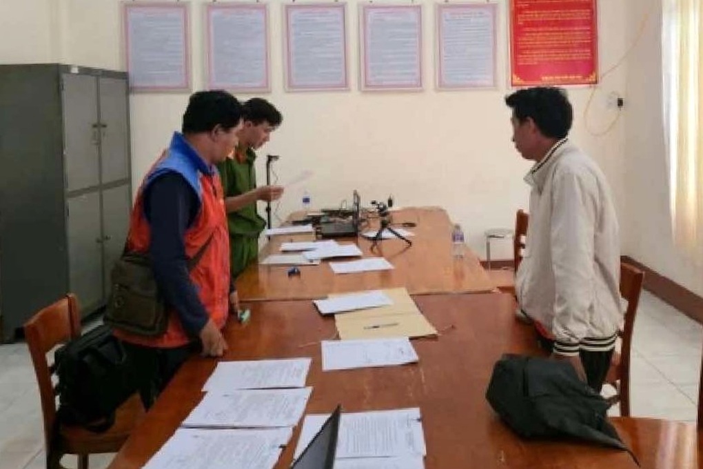 Bắt nhân viên giao hàng nhanh chiếm dụng hàng trăm triệu đồng - 1