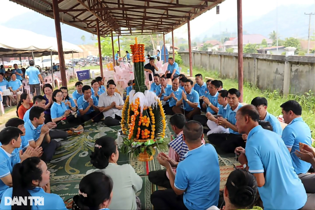 Những điều thú vị trong lễ hội té nước ở Lào - 5 Những điều thú vị trong lễ hội té nước ở Lào - 5