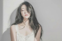 Từ cô gái hạnh phúc bên bạn trai, tôi tự dưng biến thành "người thứ ba"