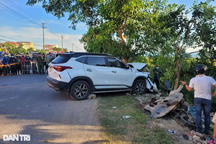 Bố mẹ tử vong, con trọng thương sau cú va chạm với ô tô