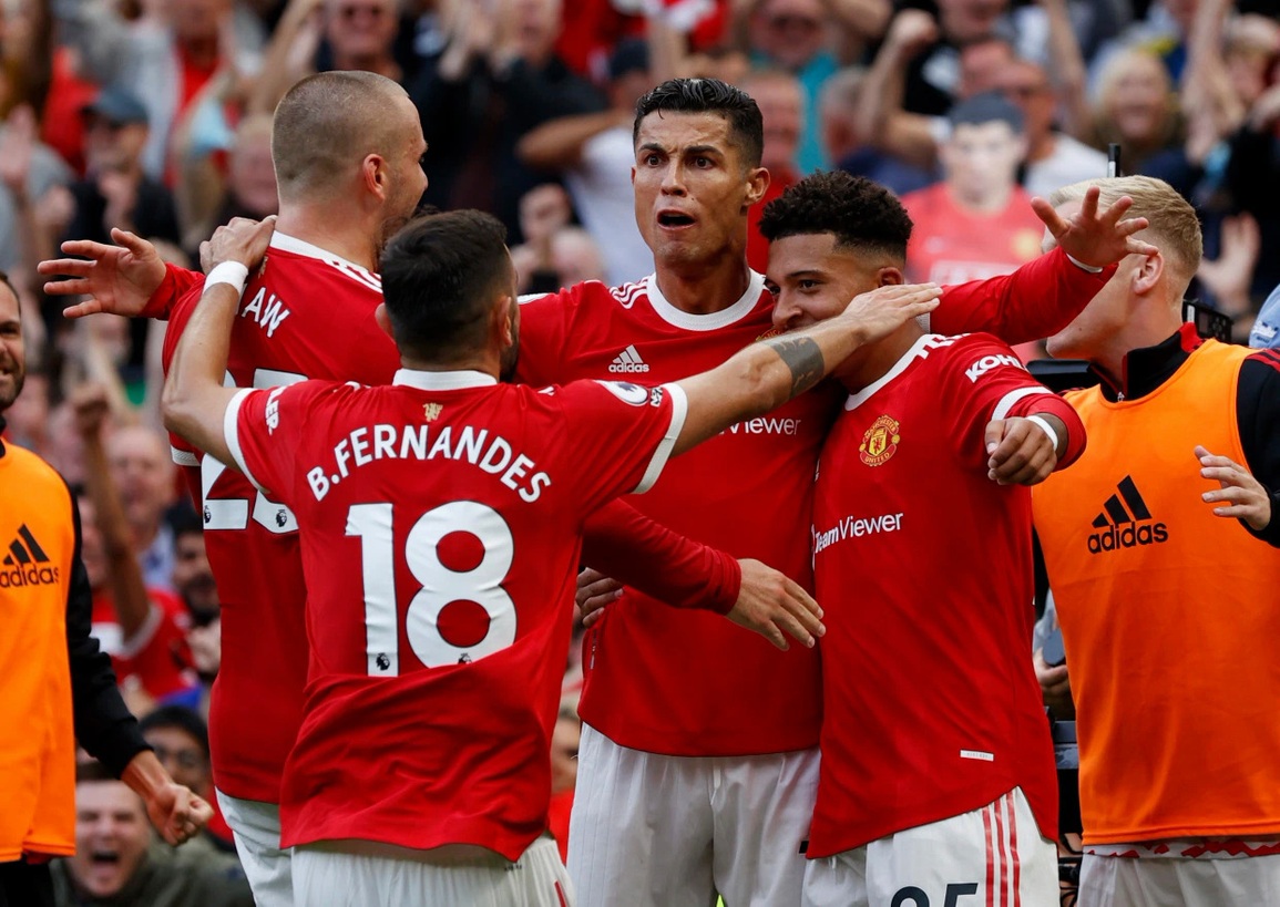 Hai cầu thủ Man Utd suýt choảng nhau, nội bộ thêm loạn - 2 Hai cầu thủ Man Utd suýt choảng nhau, nội bộ thêm loạn - 2
