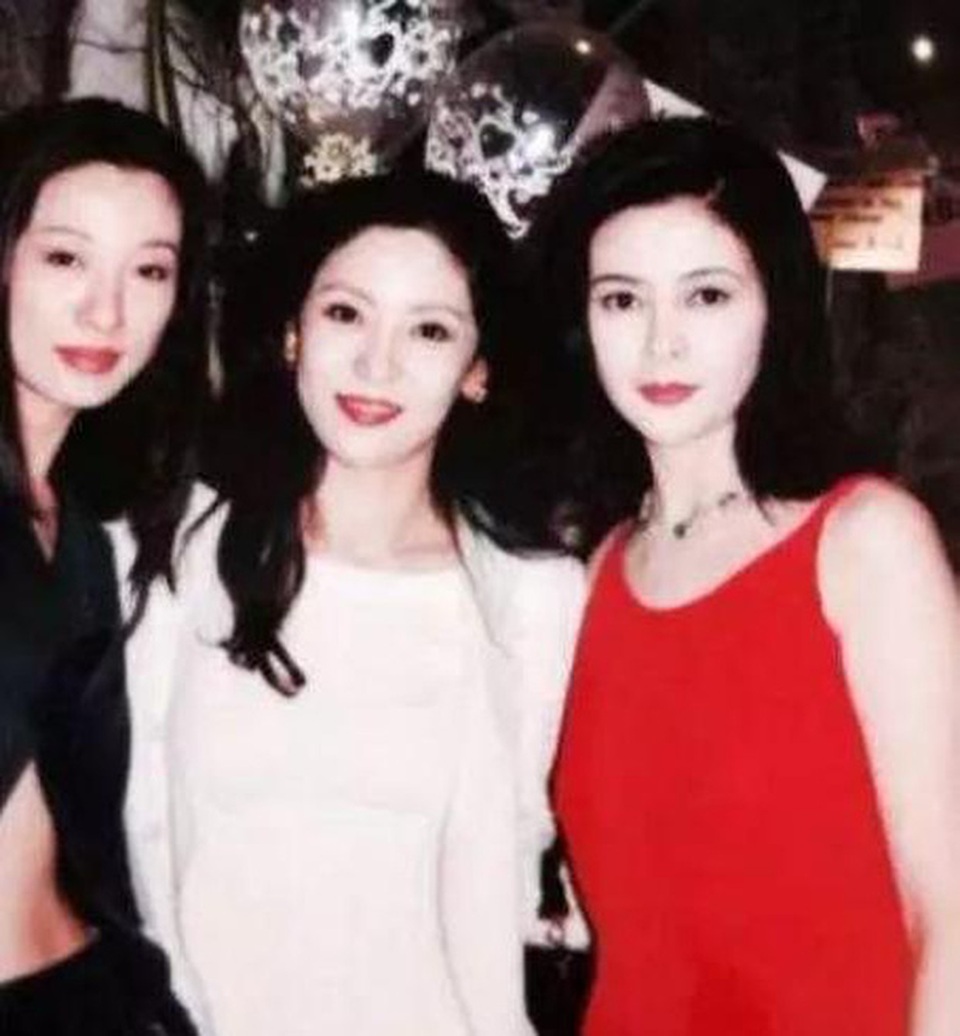 Hai đại gia là khắc tinh, nắm giữ bí mật động trời của showbiz Hoa ngữ - 8 Hai đại gia là khắc tinh, nắm giữ bí mật động trời của showbiz Hoa ngữ - 8
