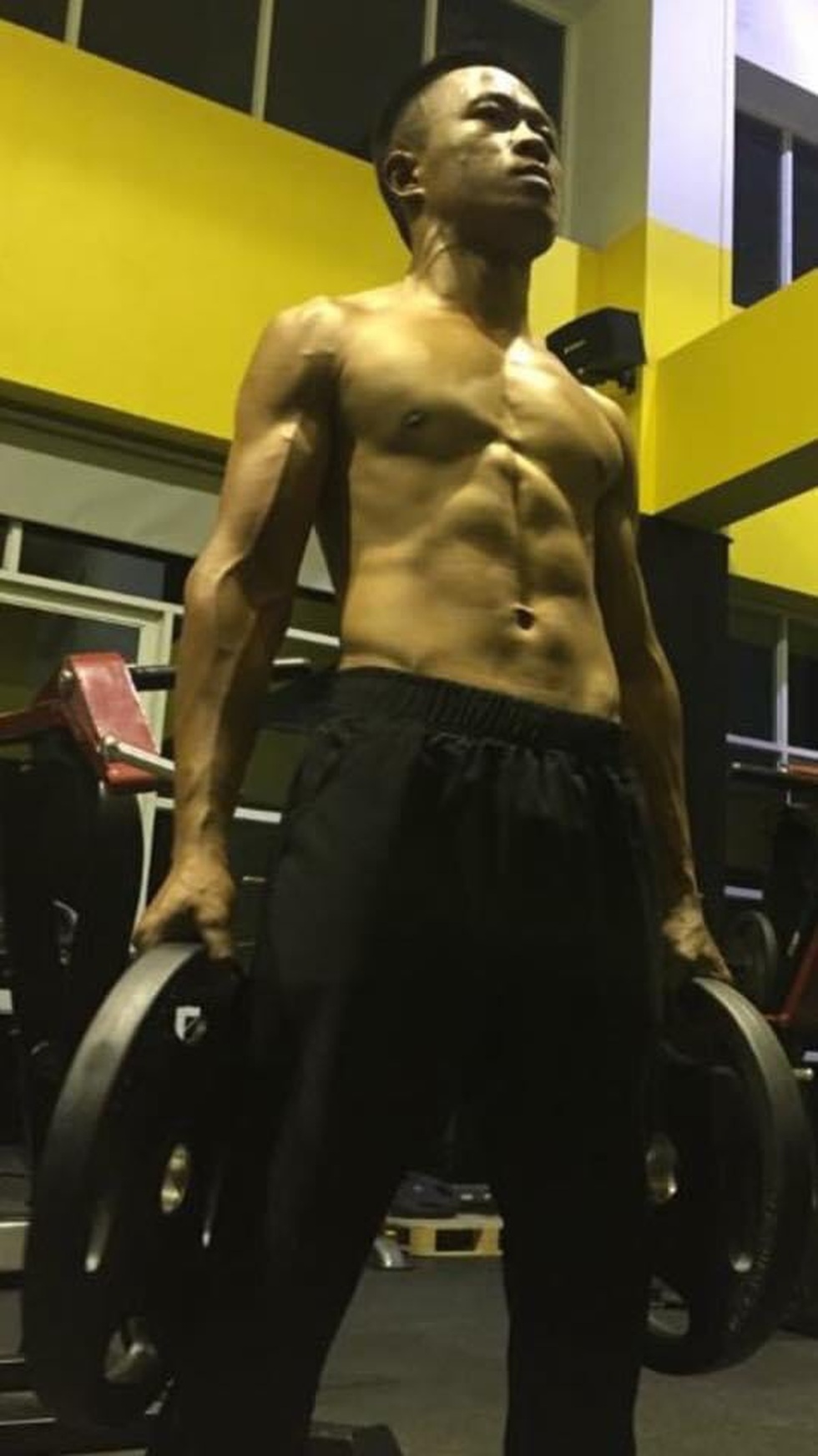 Bị liệt nửa người ở tuổi 23, nam thanh niên hồi phục kỳ diệu nhờ tập luyện - 5