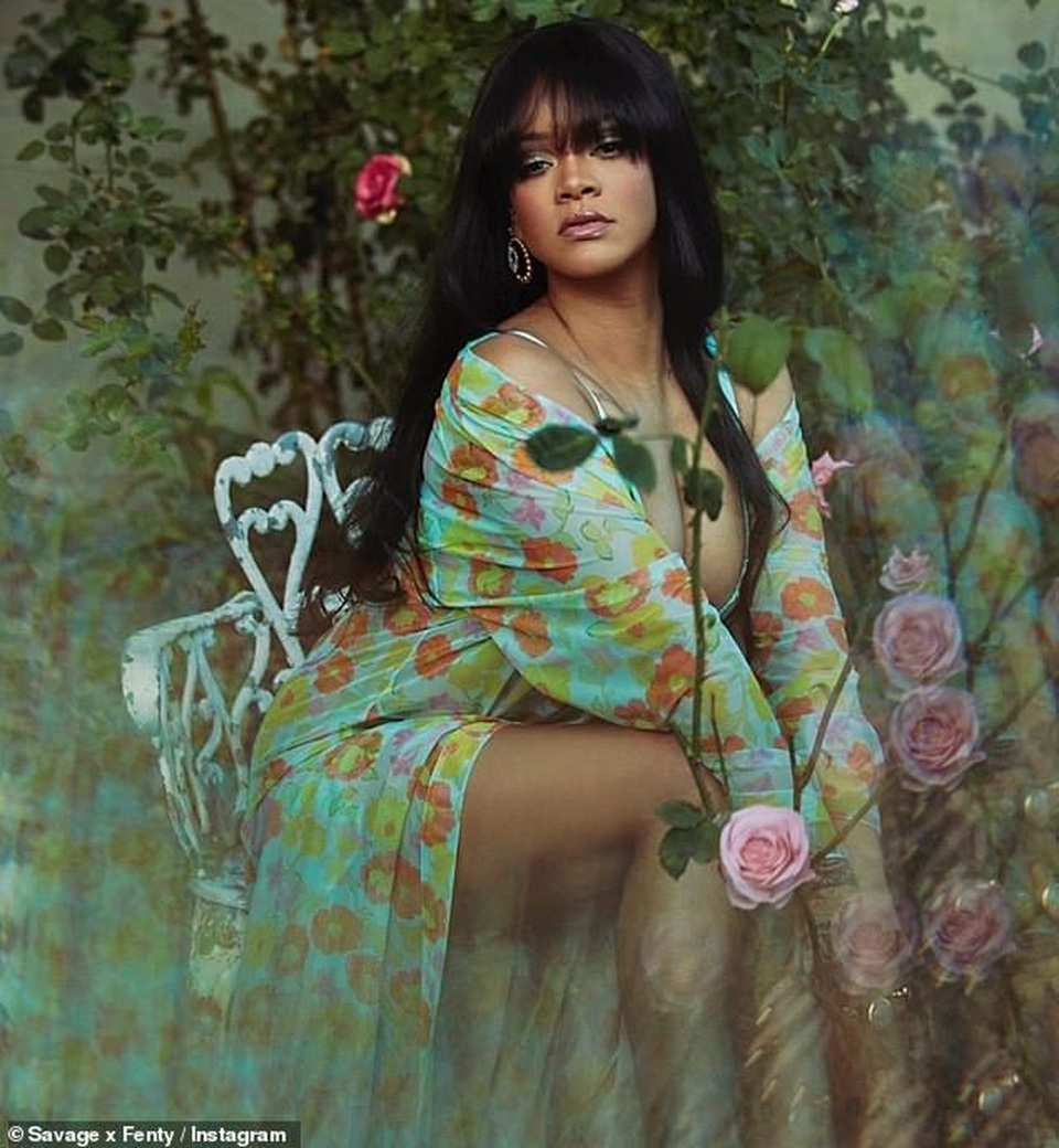 Rihanna bốc lửa trong bộ ảnh quảng cáo mới - 2 Rihanna bốc lửa trong bộ ảnh quảng cáo mới - 2