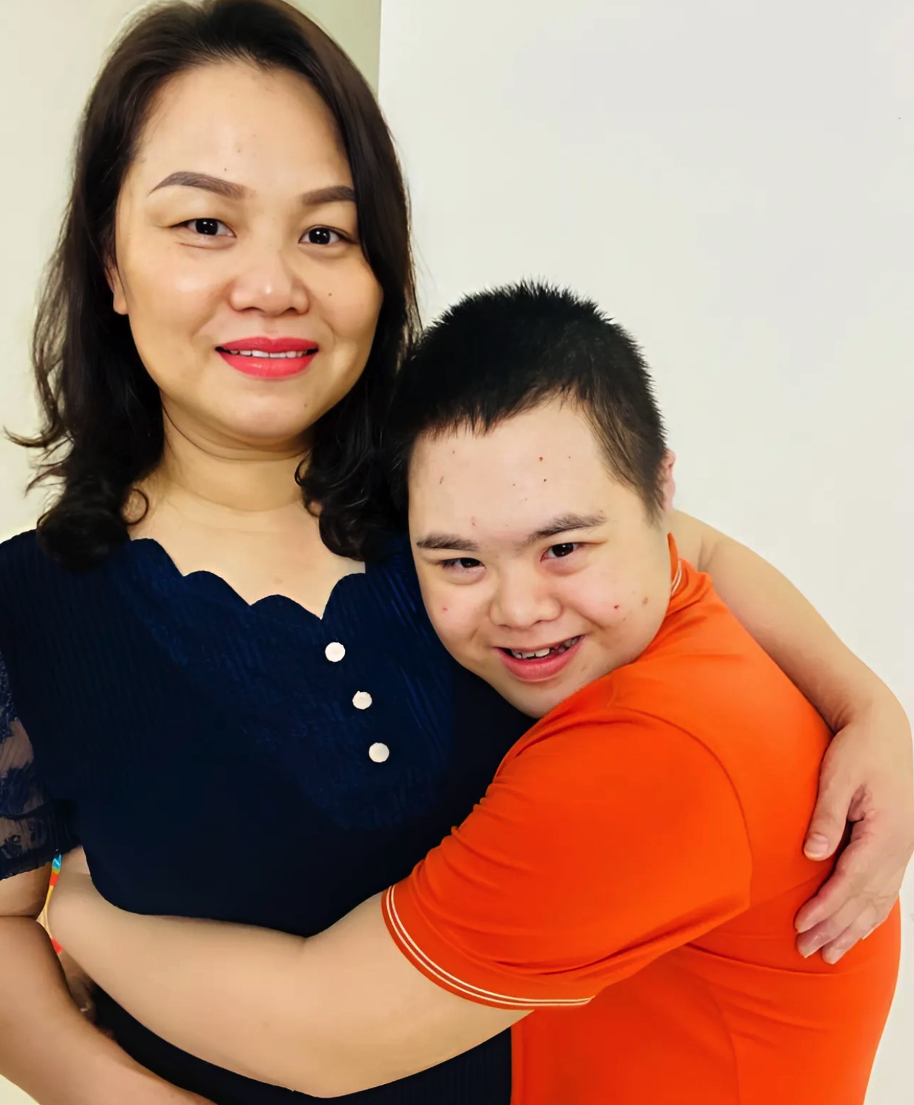 Hải Dương: Cậu bé bị Down hút triệu lượt xem, lấy nước mắt của nhiều người - 1 Hải Dương: Cậu bé bị Down hút triệu lượt xem, lấy nước mắt của nhiều người - 1