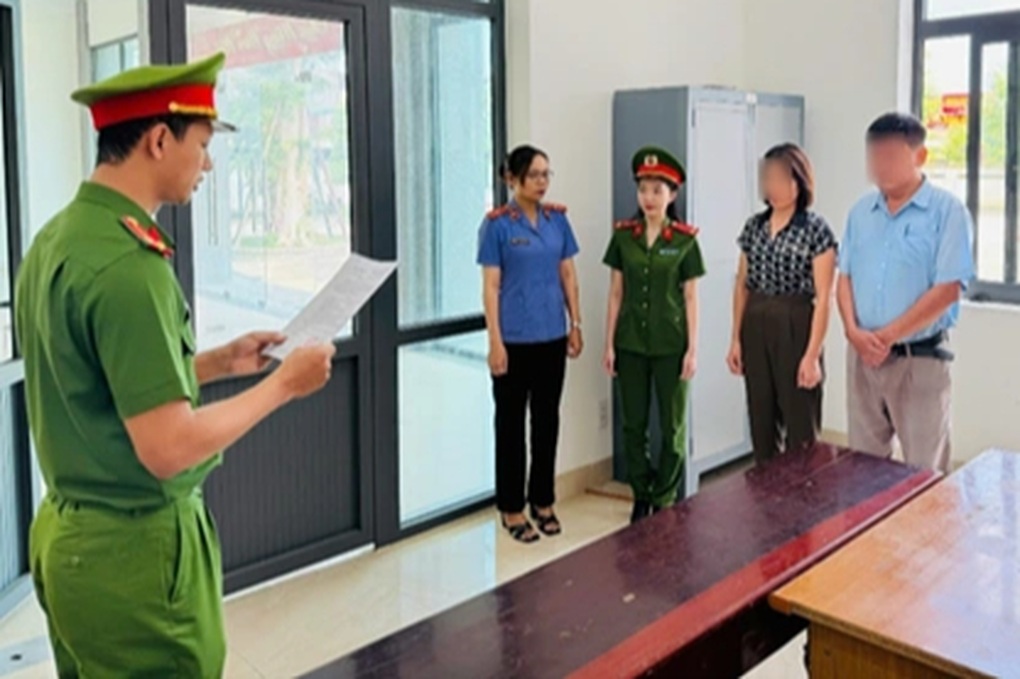 Chủ tịch xã chỉ đạo kế toán lập khống chứng từ để chiếm đoạt tiền - 1 Chủ tịch xã chỉ đạo kế toán lập khống chứng từ để chiếm đoạt tiền - 1
