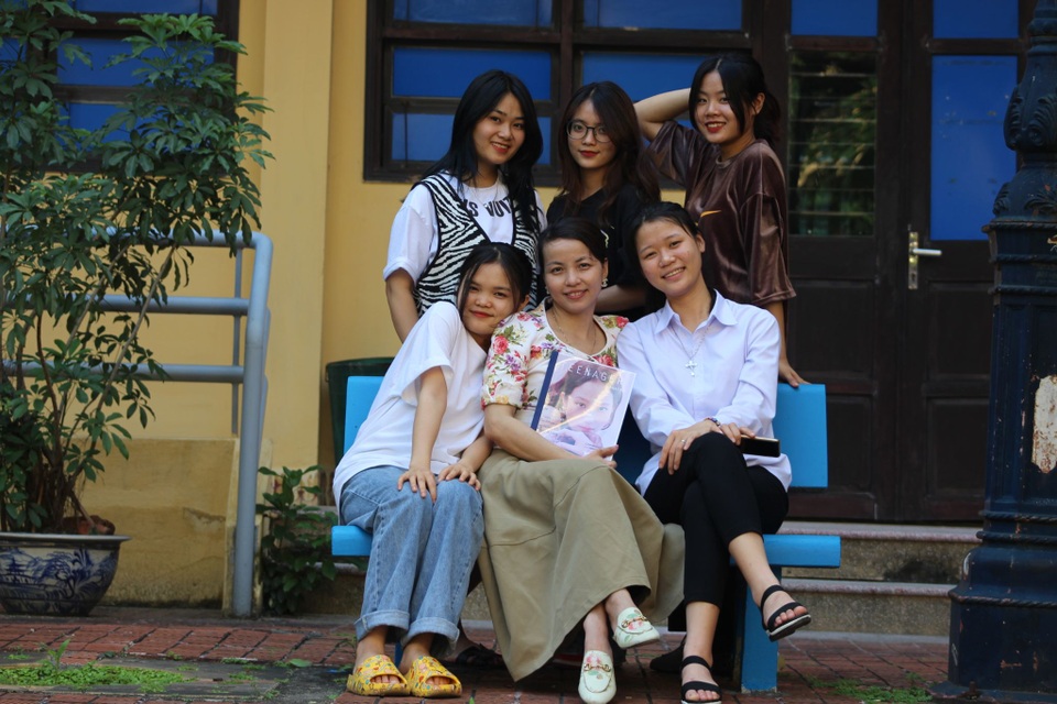 Nữ giảng viên khuyết tật trở thành thủ lĩnh của sinh viên đất Cảng - 5 Nữ giảng viên khuyết tật trở thành thủ lĩnh của sinh viên đất Cảng - 5