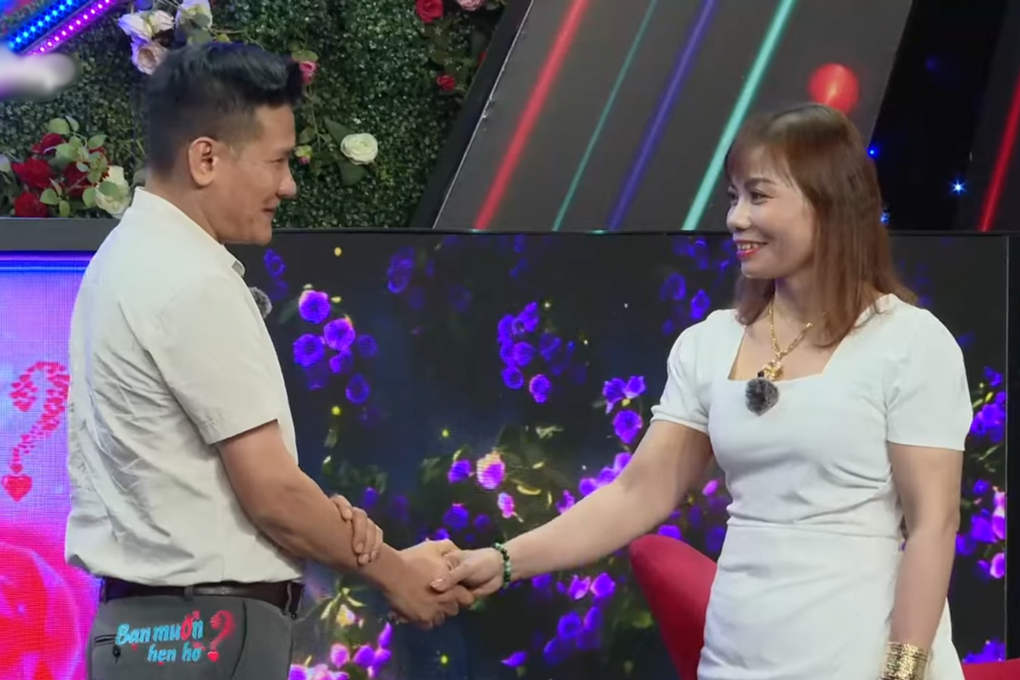 Mẹ đơn thân được con đưa đi tìm chồng mới, từ chối hẹn hò nam bảo vệ - 1 Mẹ đơn thân được con đưa đi tìm chồng mới, từ chối hẹn hò nam bảo vệ - 1