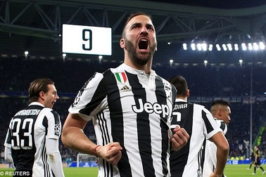 Mua xong C.Ronaldo, Juventus muốn bán Higuain với giá 53 triệu bảng