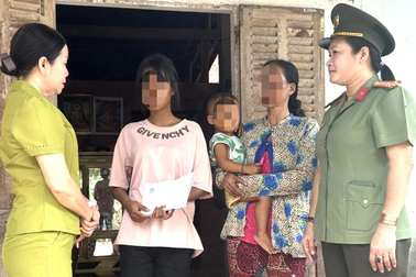 Giải cứu 3 cô gái ở Sóc Trăng bị lừa bán ra nước ngoài