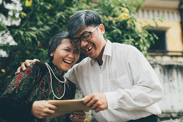 “Tình yêu thời ông bà ta” hài hước, xúc động qua ảnh của cặp đôi 9x