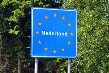 Phát hiện 6 người Việt trong xe đông lạnh ở biên giới Bỉ