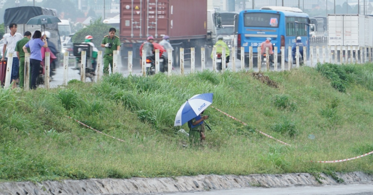 Thanh niên bị chém gục trên cầu Đồng Nai