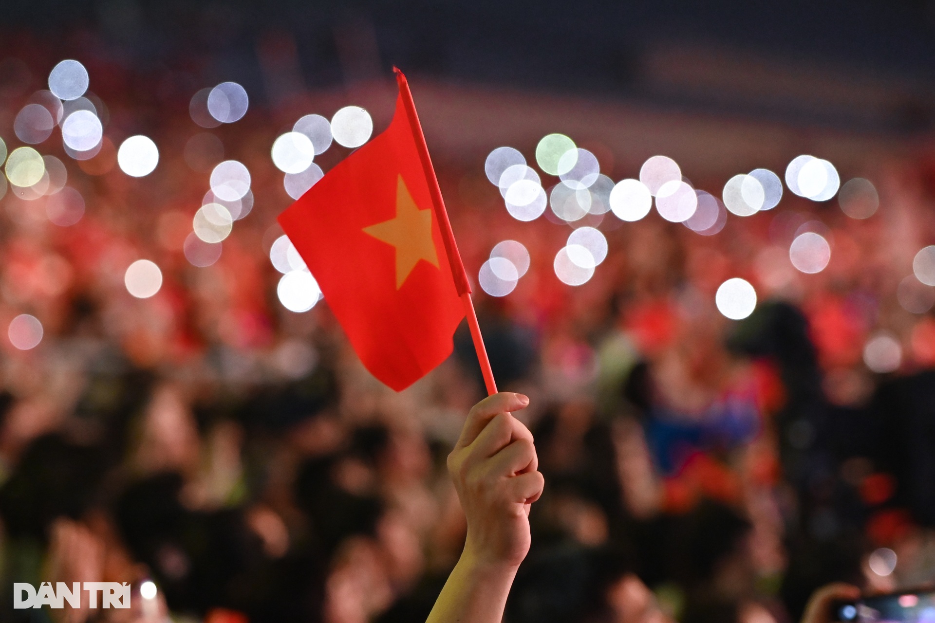 Hẹn ước Bắc - Nam: Bùng nổ với hình ảnh xe tăng T-54 trên sân khấu - 11 Hẹn ước Bắc - Nam: Bùng nổ với hình ảnh xe tăng T-54 trên sân khấu - 11