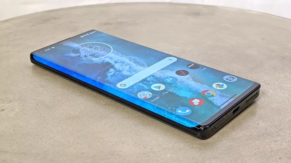 Motorola trở lại “cuộc đua” cao cấp với mẫu smartphone màn hình cong Edge+ - 6 Motorola trở lại “cuộc đua” cao cấp với mẫu smartphone màn hình cong Edge+ - 6