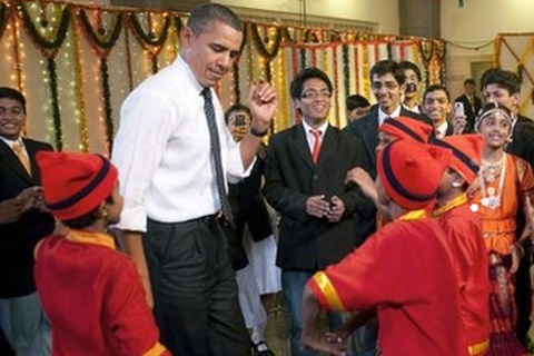 Vợ chồng Obama nhảy "sung" tại Ấn Độ