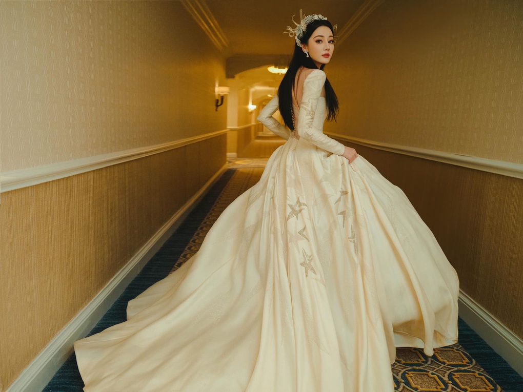 Videoclipul care îl batjocorește pe Liu Yifei și o serie de vedete de top provoacă controverse în China - 2 Video mỉa mai Lưu Diệc Phi và loạt sao hạng A gây tranh cãi tại Trung Quốc - 2