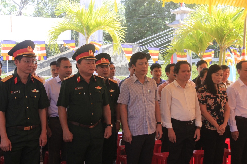 Lễ tri ân các anh hùng, liệt sĩ tại Đền tưởng niệm Trường Sơn- Bến Tắt - 2 Lễ tri ân các anh hùng, liệt sĩ tại Đền tưởng niệm Trường Sơn- Bến Tắt - 2