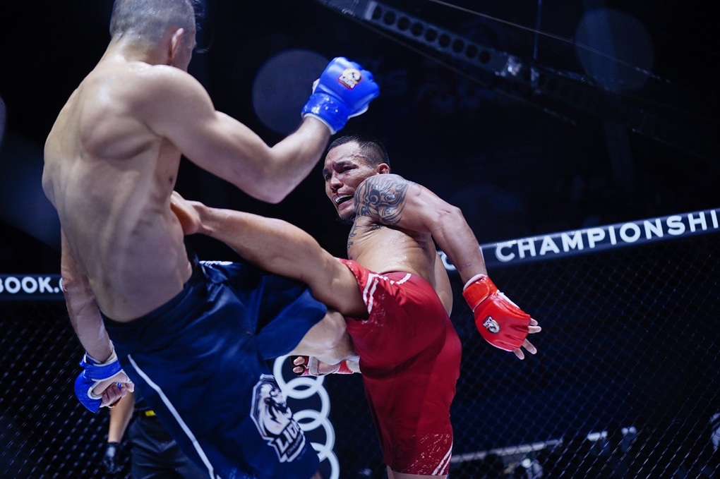 Trần Quang Lộc thắng kịch tính Kamil, bảo vệ đai vô địch MMA Championship - 3 Trần Quang Lộc thắng kịch tính Kamil, bảo vệ đai vô địch MMA Championship - 3
