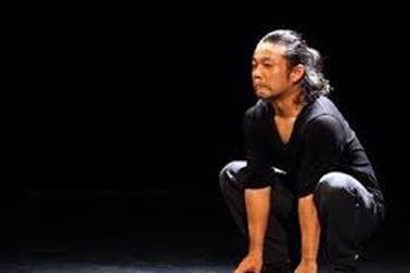 Ai nói kịch câm không có khán giả?