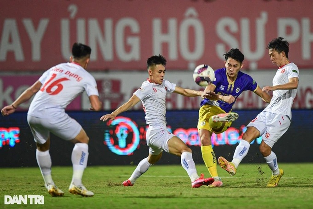 Hai trận cầu đinh vòng 22 V-League tiếp tục do trọng tài ngoại điều khiển - 2 Hai trận cầu đinh vòng 22 V-League tiếp tục do trọng tài ngoại điều khiển - 2