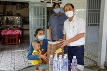 Thứ trưởng Nguyễn Văn Hồi: Nên sớm hỗ trợ người lao động về quê giãn cách