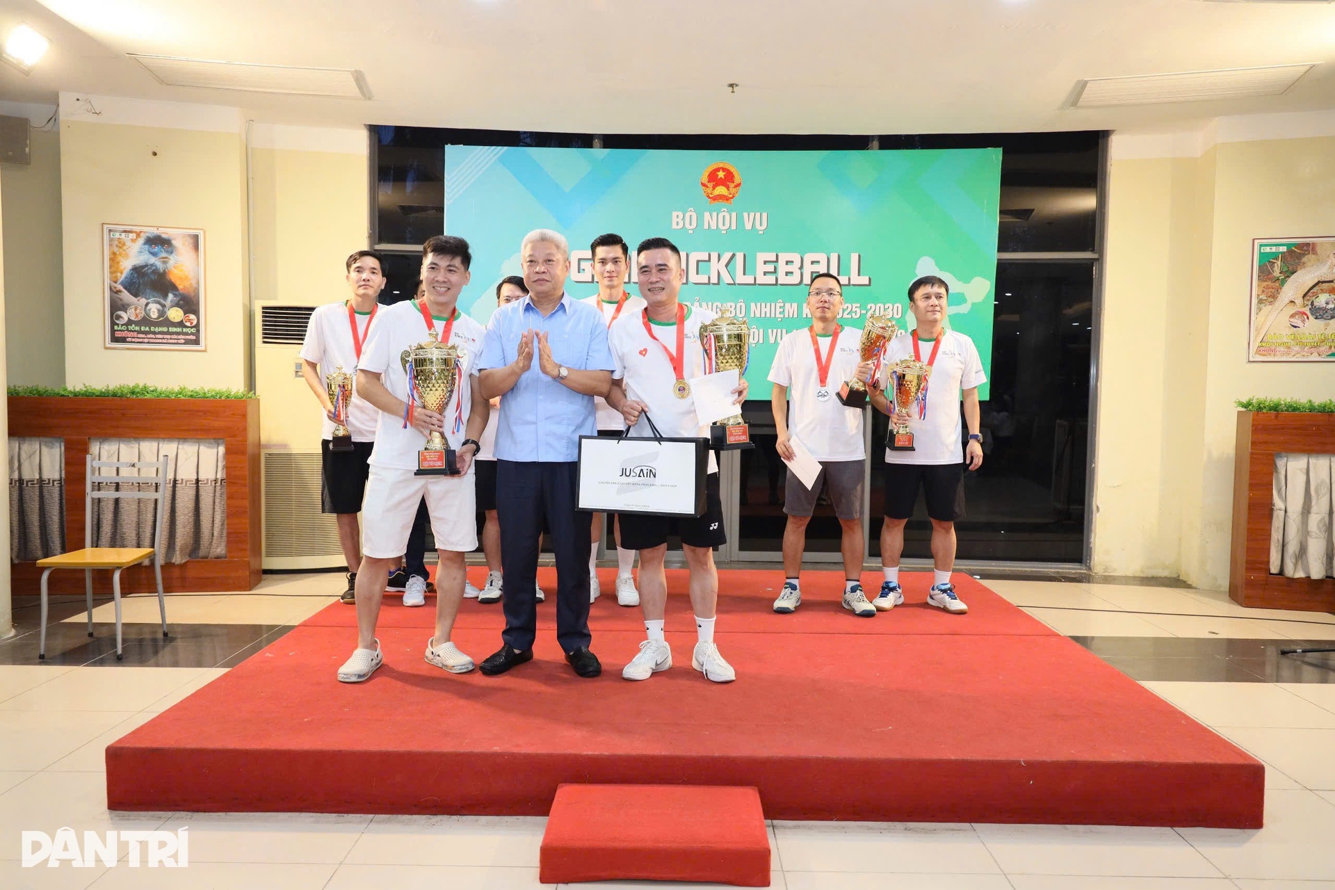 Giải Pickleball Bộ Nội vụ: Sôi động, kịch tính và nhiều ấn tượng - 15 Giải Pickleball Bộ Nội vụ: Sôi động, kịch tính và nhiều ấn tượng - 15