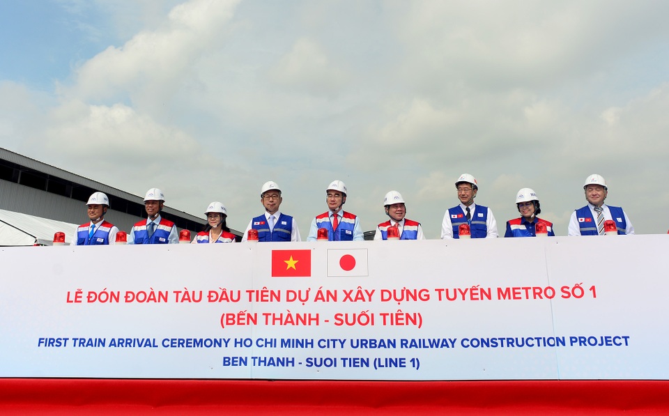 Thành phố HCM ra mắt tàu metro số 1 - 2 Thành phố HCM ra mắt tàu metro số 1 - 2