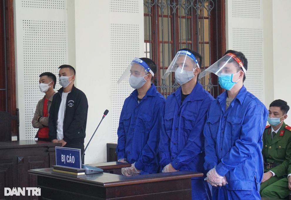 Thuê ô tô tự lái rồi đem bán lấy tiền thỏa mãn đam mê... đánh bạc - 1 Thuê ô tô tự lái rồi đem bán lấy tiền thỏa mãn đam mê... đánh bạc - 1