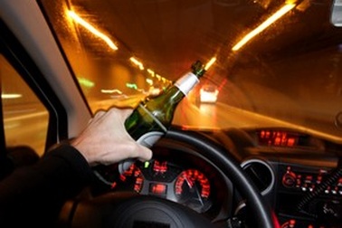 Cha say rượu lái xe, con nhắn tin cầu cứu cảnh sát