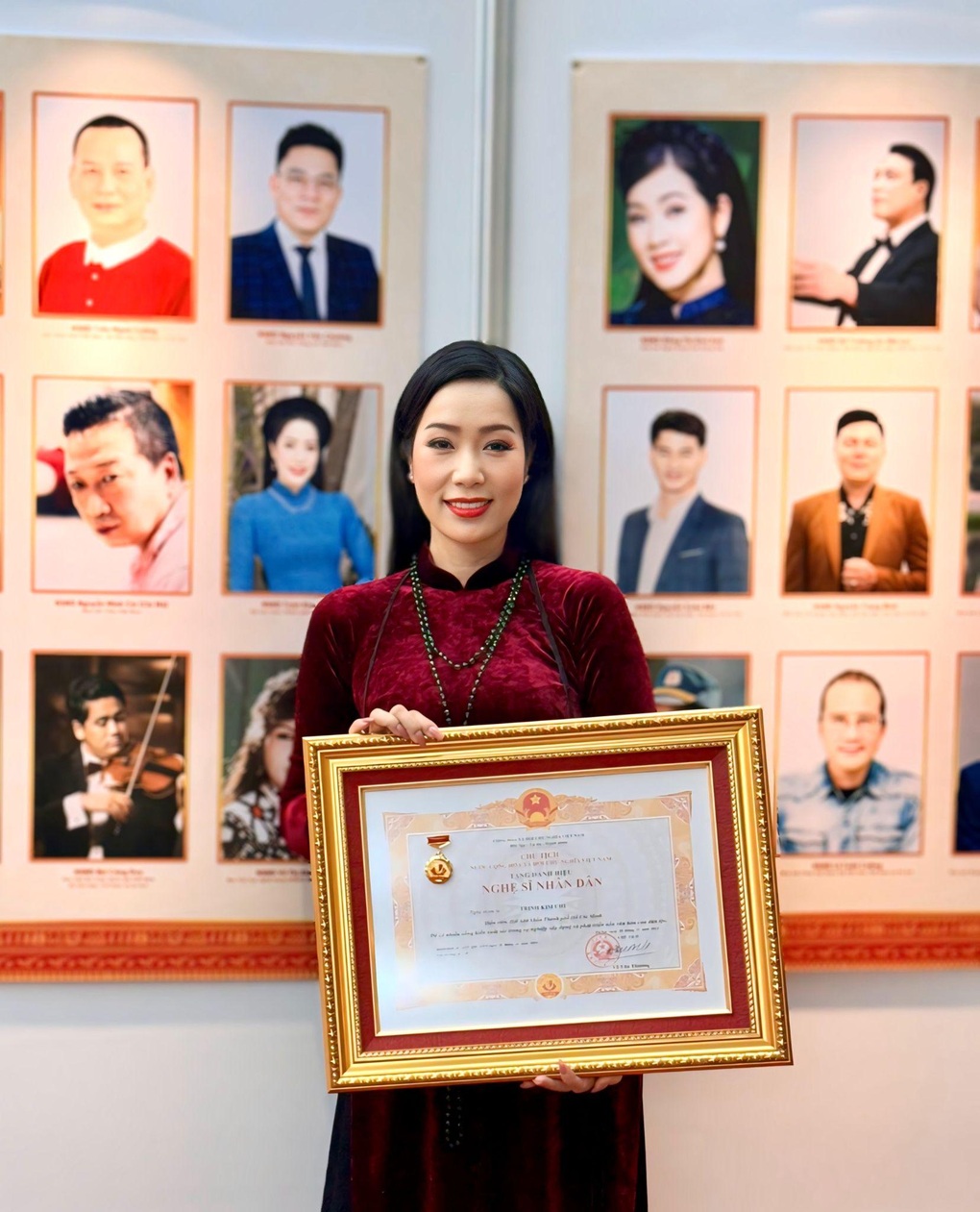 Trịnh Kim Chi dậy từ 4h, Ốc Thanh Vân từ Úc về để nhận danh hiệu NSND, NSƯT - 1 Trịnh Kim Chi dậy từ 4h, Ốc Thanh Vân từ Úc về để nhận danh hiệu NSND, NSƯT - 1