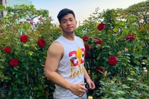 Vườn hồng ngoại của chàng trai Sài Gòn "nghiện" mùi hoa buổi sáng