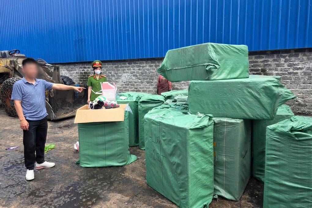 Phát hiện gần 2.000 con gấu bông chứa chất có nguy cơ gây ung thư - 1 Phát hiện gần 2.000 con gấu bông chứa chất có nguy cơ gây ung thư - 1