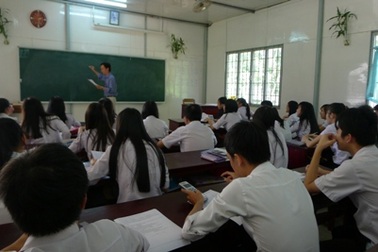 Cấm giáo viên “đòi nợ” bảo hiểm y tế trong giờ học