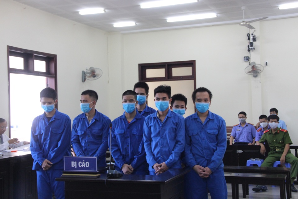 Tuyên án nhóm thanh niên đua xe khiến 2 chiến sĩ công an hy sinh - 1 Tuyên án nhóm thanh niên đua xe khiến 2 chiến sĩ công an hy sinh - 1