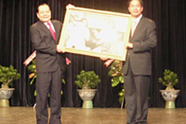 “Làm hết sức cho quan hệ Việt - Lào”