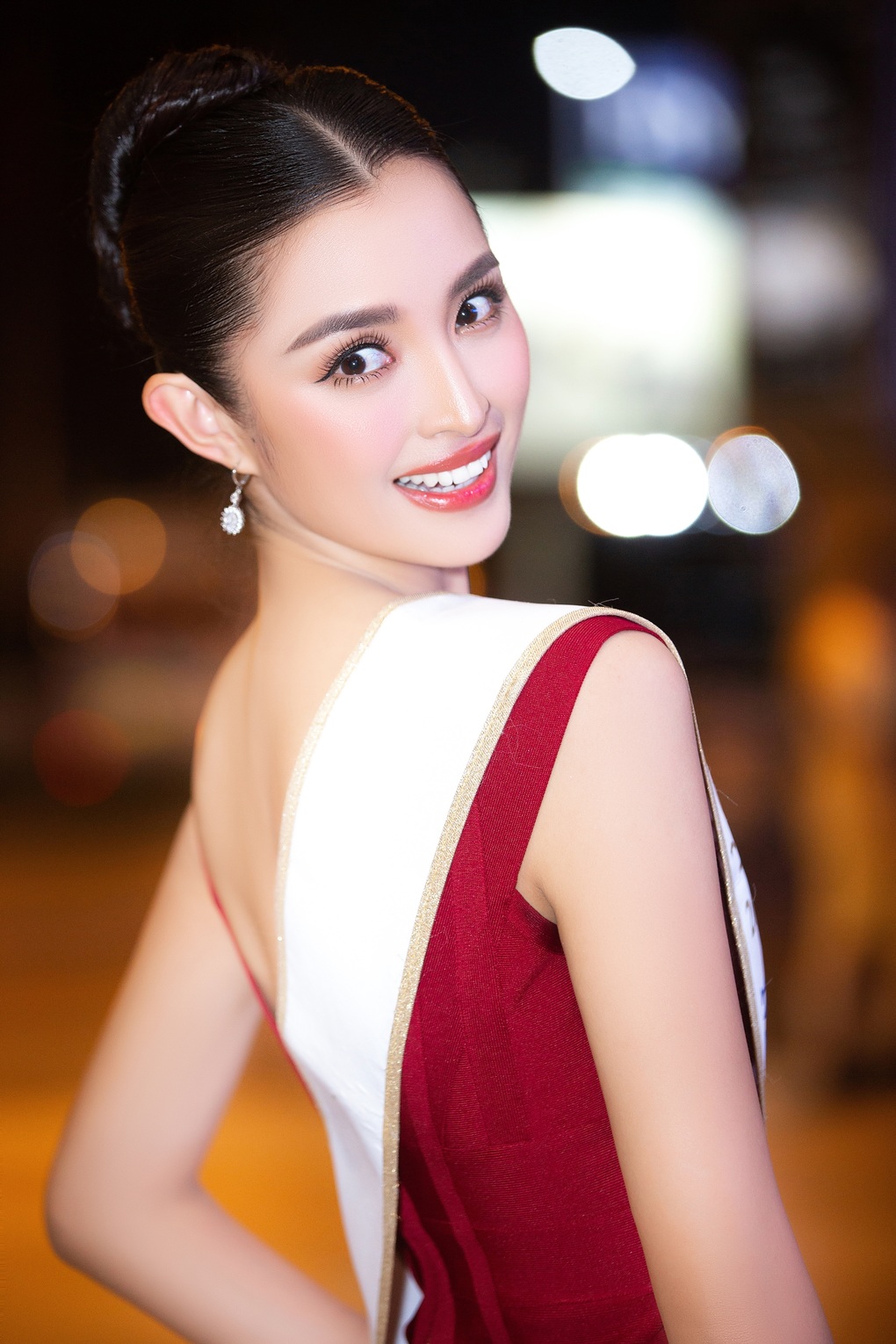 Hoa hậu Siêu quốc gia 2013 khoe nhan sắc tựa nữ thần khi đến Việt Nam - 3 Hoa hậu Siêu quốc gia 2013 khoe nhan sắc tựa nữ thần khi đến Việt Nam - 3