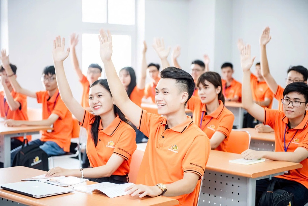 Không chỉ biết dùng AI, sinh viên bắt đầu tạo ra giá trị từ AI - 2