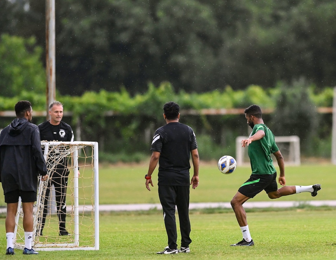 U23 Saudi Arabia luyện sút cầu môn trước trận đấu với U23 Việt Nam - 4 U23 Saudi Arabia luyện sút cầu môn trước trận đấu với U23 Việt Nam - 4