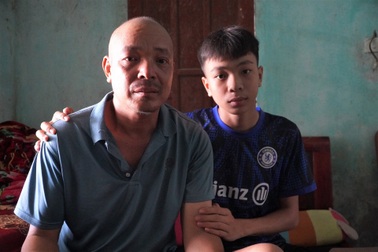 Bố ung thư, gia đình lâm cảnh khốn cùng, 2 con nguy cơ bỏ học