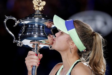 Tay vợt 21 tuổi Sofia Kenin vô địch đơn nữ Australian Open 2020