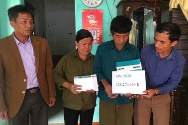 Hơn 128 triệu đồng đến với ông bố rao bán thận cứu con bị u não