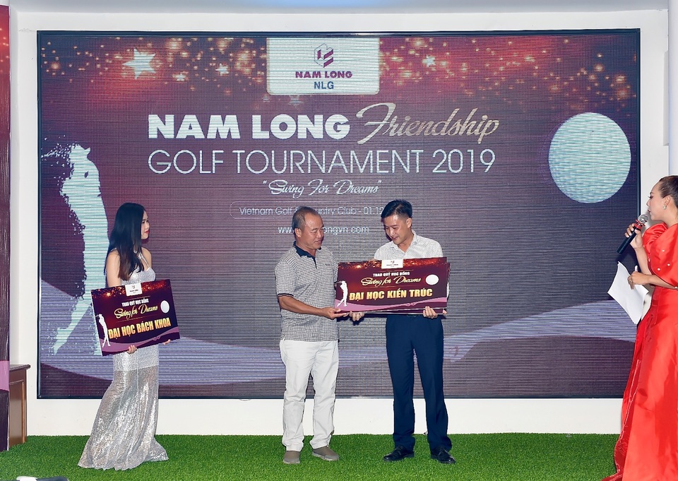 Giải Golf Nam Long 2019 gây quỹ “Swing For Dreams, trao tặng 300 triệu đồng cho sinh viên hiếu học tại TP.HCM - 4