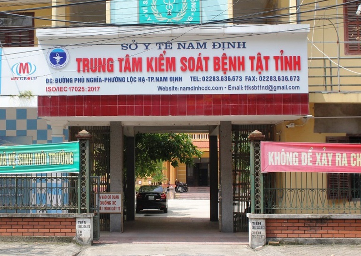 CDC Nam Định nộp toàn bộ hồ sơ mua sắm cho công an - 1 CDC Nam Định nộp toàn bộ hồ sơ mua sắm cho công an - 1